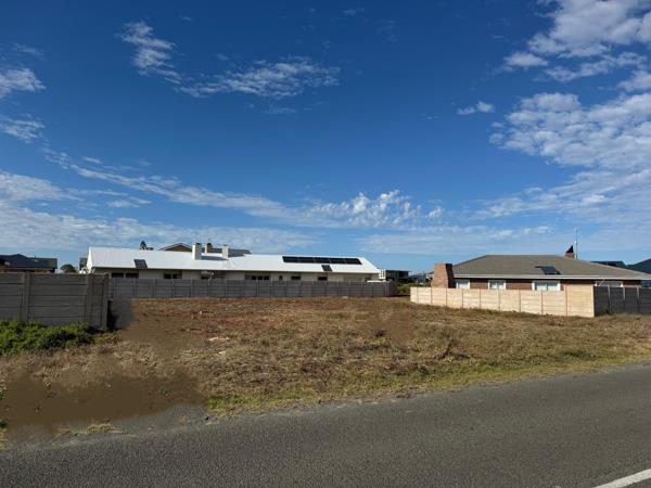 742 m² Land