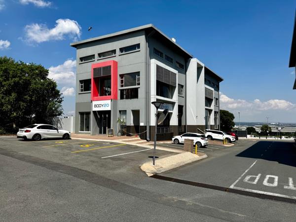 235 m² Commercial space