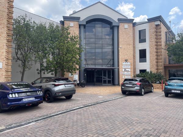 418  m² Commercial space