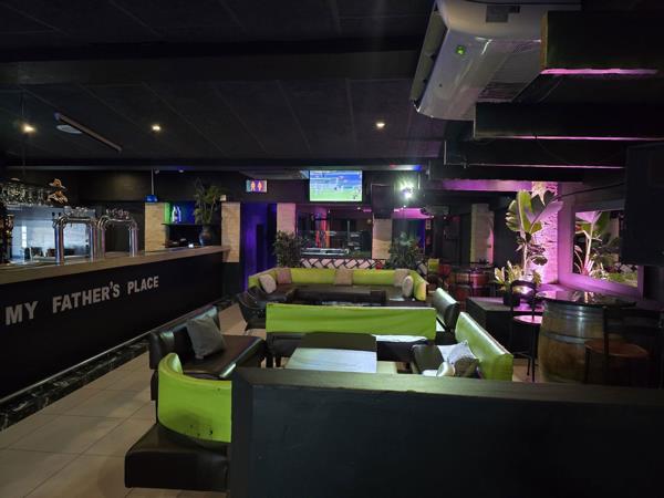 517  m² Commercial space