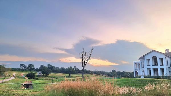 1 004 m² Land
