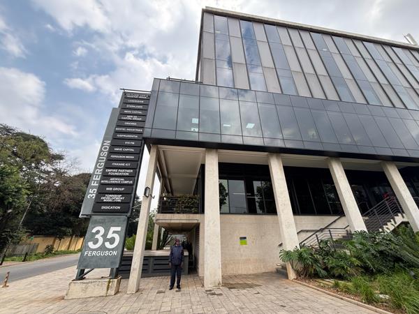 135 m² Commercial space