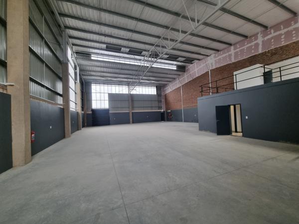 571  m² Industrial space