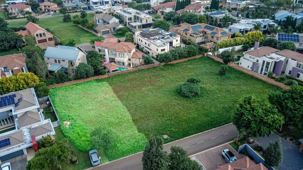 889 m² Land
