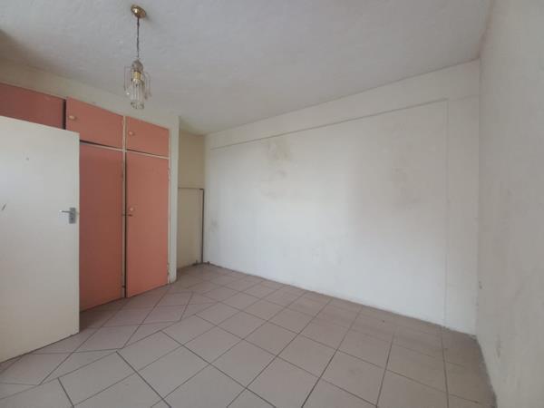 2.5 Bedroom Flat