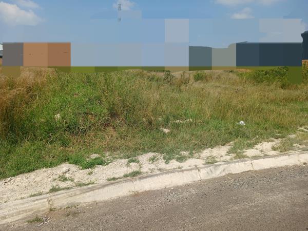 2 240 m² Land