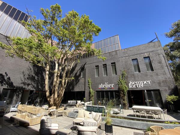 400 m² Commercial space