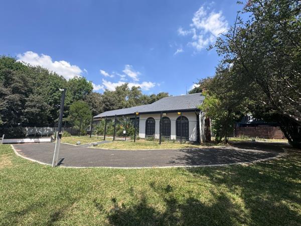 268  m² Commercial space