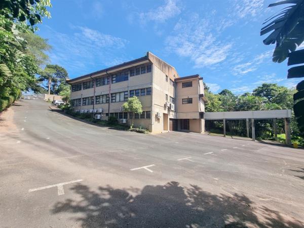 820  m² Commercial space