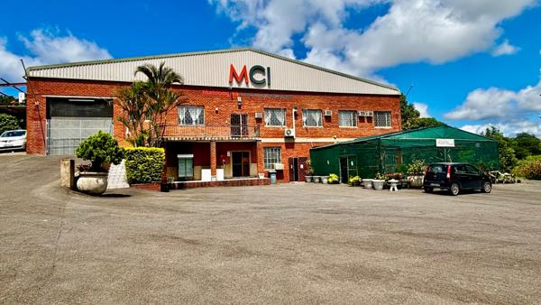 2 460  m² Commercial space