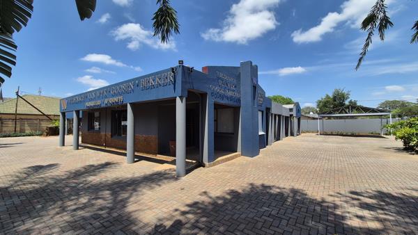 103  m² Commercial space