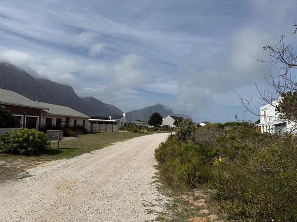 1 387 m² Land