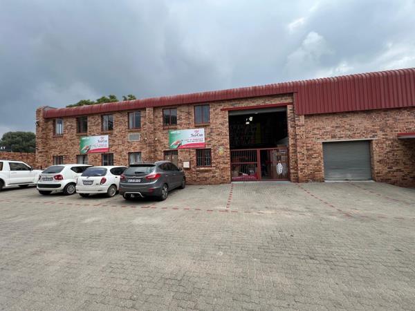 562  m² Industrial space