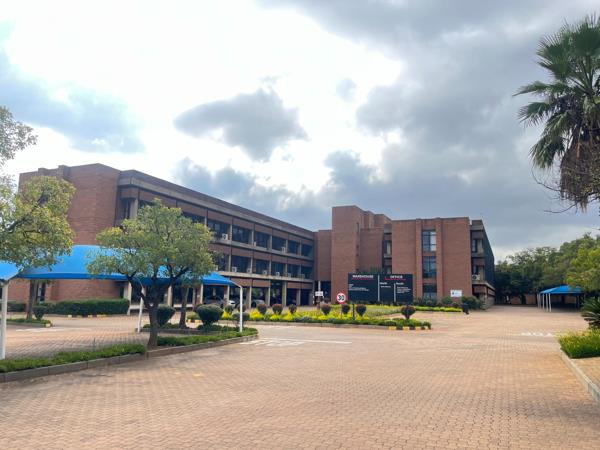 17  m² Commercial space