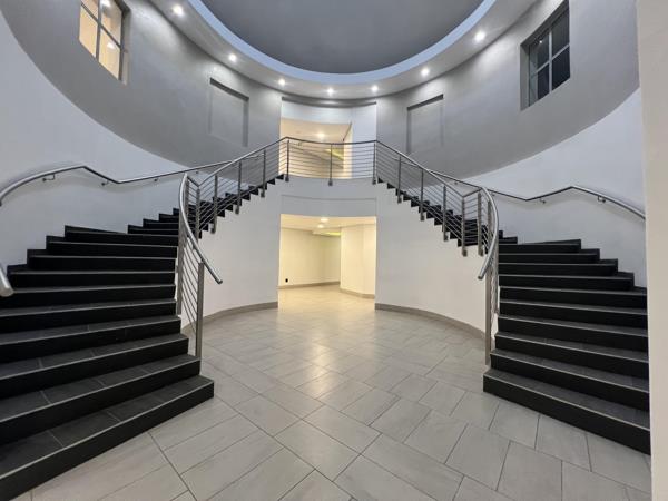 1 066  m² Commercial space