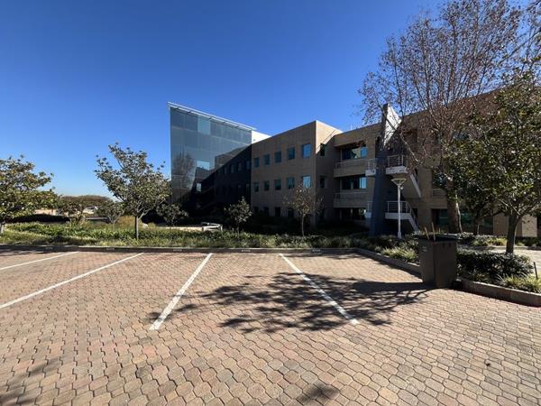 2 054  m² Office Space