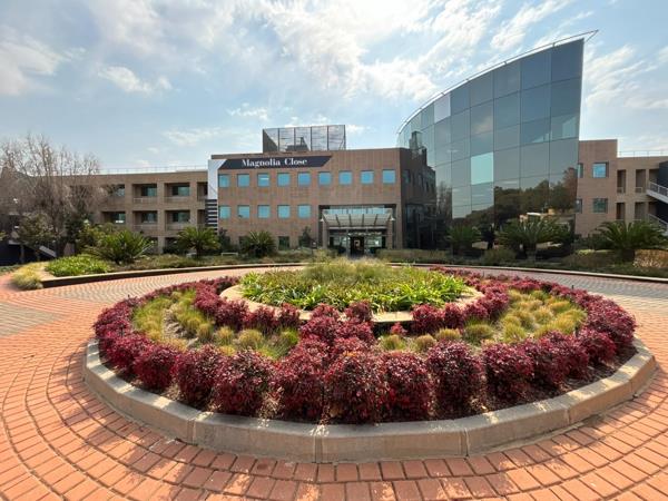 1 512  m² Office Space