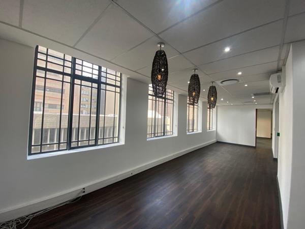 340 m² Commercial space