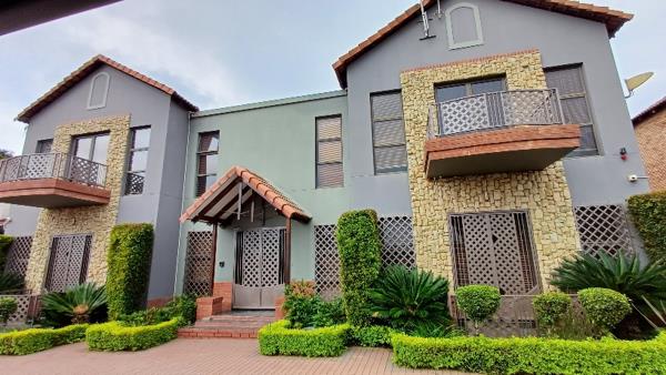 649  m² Commercial space