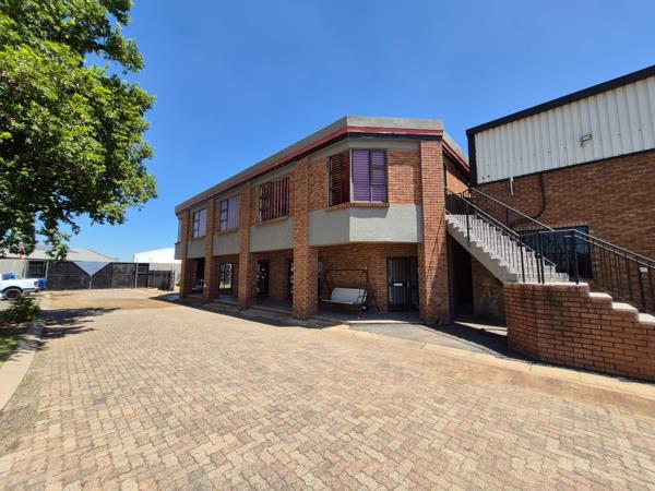 4 000  m² Industrial space