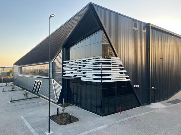 4 883 m² Commercial space