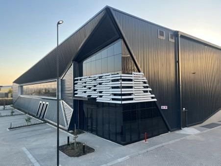 4 883  m² Commercial space