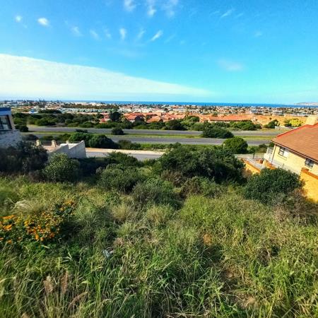 746 m² Land