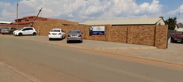 350  m² Office Space