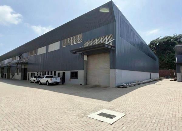 733 m² Industrial space