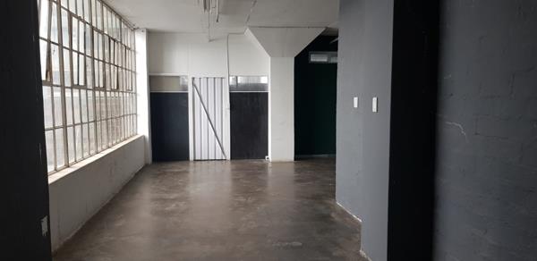 236  m² Commercial space