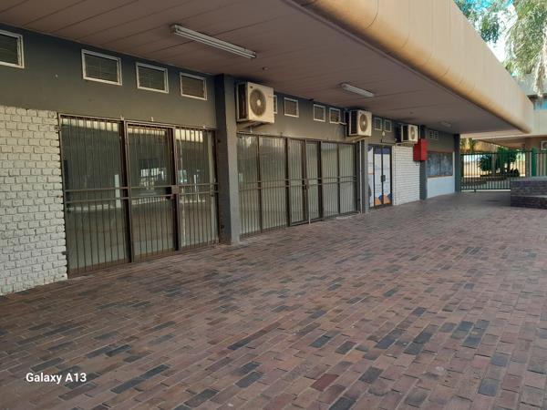 156  m² Commercial space