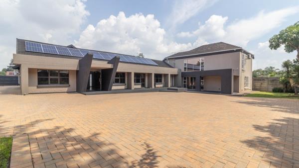 600  m² Commercial space