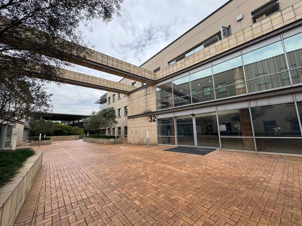 762 m² Commercial space