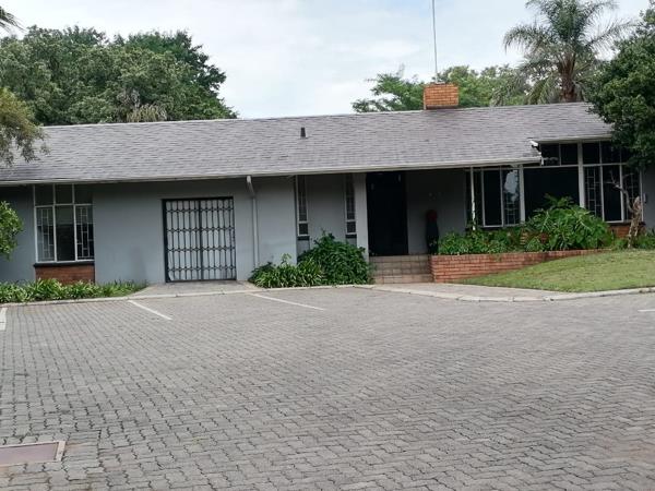 579  m² Commercial space