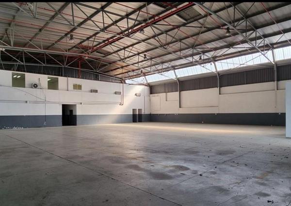1 227  m² Industrial space