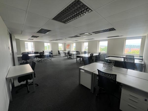 984  m² Office Space