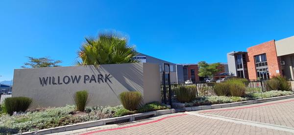 302  m² Industrial space