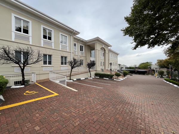 2 415 m² Commercial space
