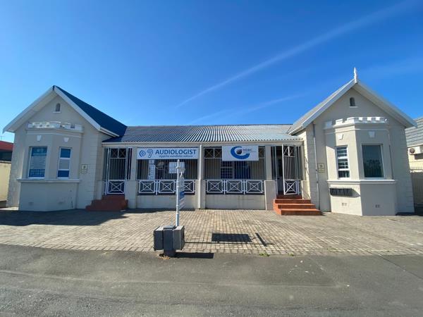 379  m² Office Space