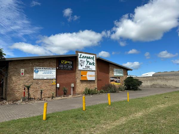 159  m² Commercial space