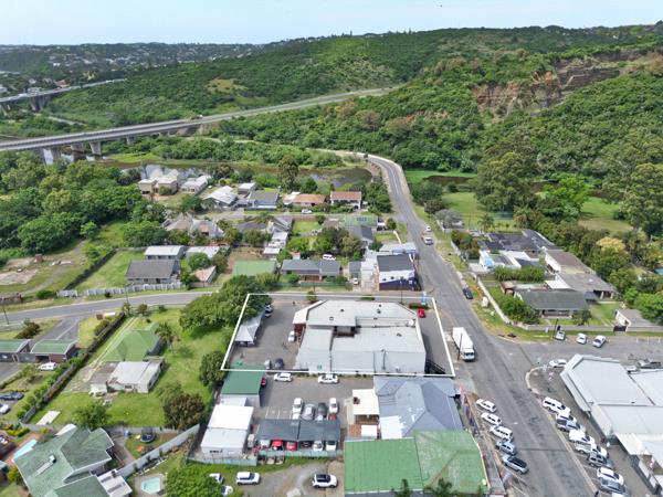 992  m² Commercial space