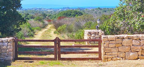 27.6 ha Commercial Farm
