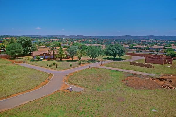 350 m² Land