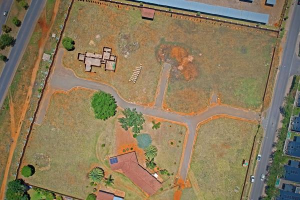 888 m² Land