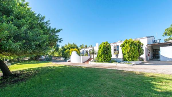 5.3 ha Smallholding