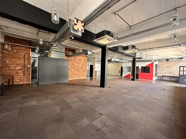 254 m² Commercial space