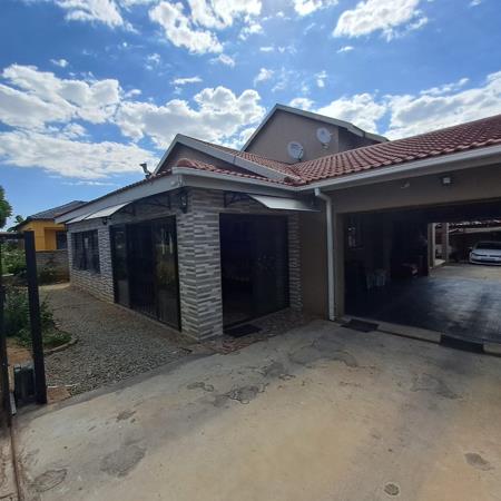 5 Bedroom House