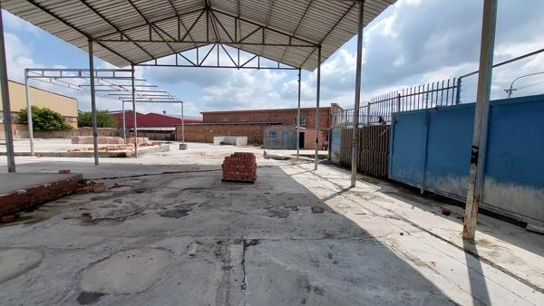 1 500  m² Industrial space