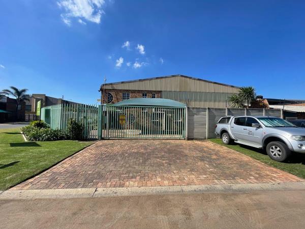 813  m² Industrial space