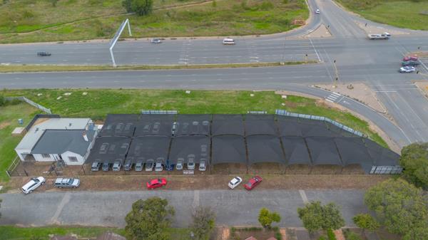 1 364  m² Commercial space